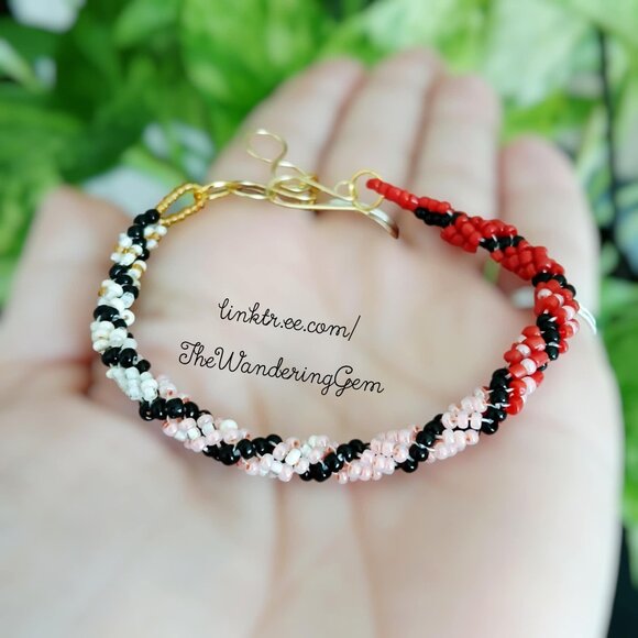 Gradient Spiral Beaded Bracelet, Red Pink White & Black, Adjustable 7 - 9" - Picture 2 of 8